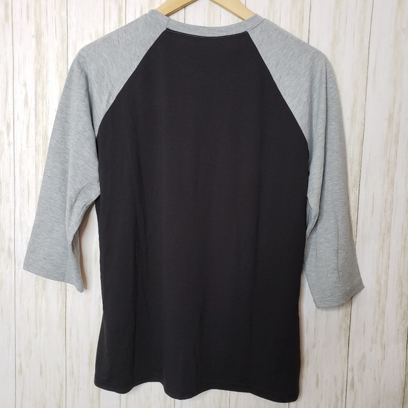 Holiday Raglan Tee Large Joyful Merry and Blessed Black & Gray  Half Sleeve NWOT - Picture 3 of 6